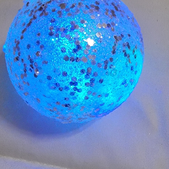 Christmas Decorations - Picture 6 of 11